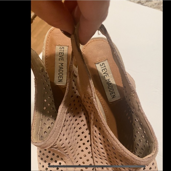 Steve Madden Syrrus Beige Wedge - Picture 11 of 12